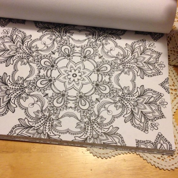 Adult Coloring Book - Peaceful Patterns - Picture 9 of 10